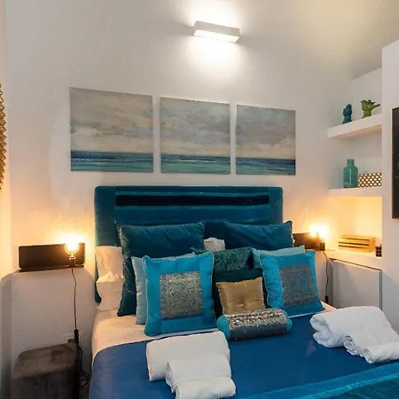 Giulia Apartment-rental In *